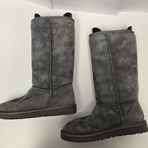 UGG Gray Suede Boots